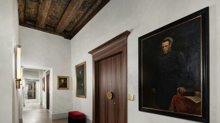 H15 Luxury Palace Other