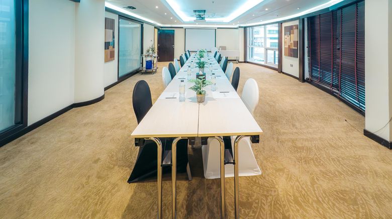 <b>Kingsgate Hotel Abu Dhabi Meeting</b>. Images powered by <a href="https://www.leonardoworldwide.com/" title="Leonardo Worldwide" target="_blank">Leonardo</a>.