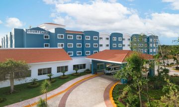 Courtyard by Marriott Cancun Airport