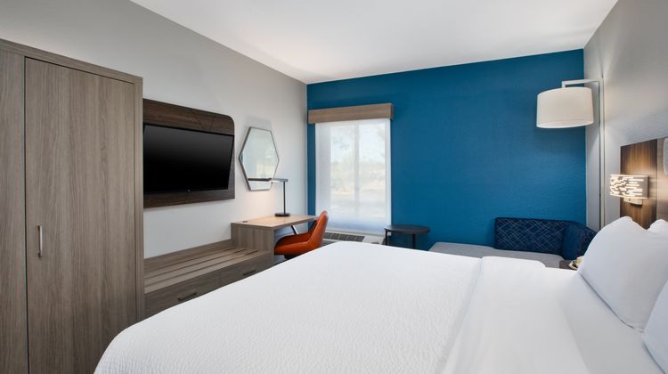 Holiday Inn Express Room