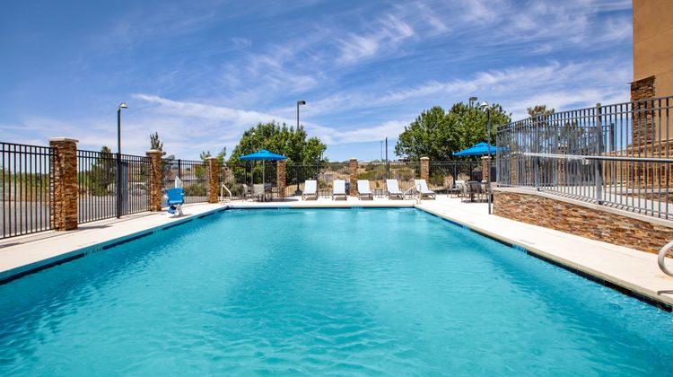 Holiday Inn Express Pool