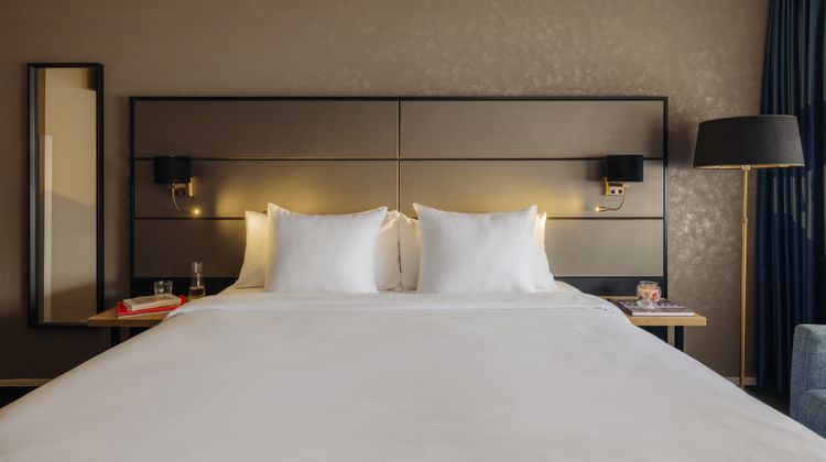 Leonardo Hotel Groningen City Center Room