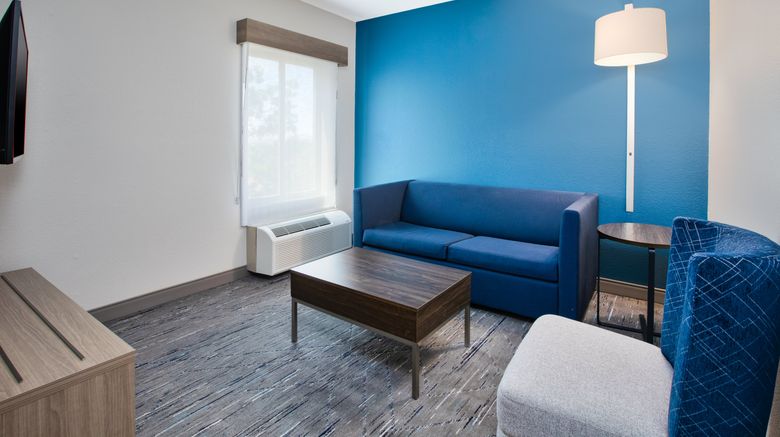 <b>Holiday Inn Express Room</b>. Images powered by <a href="https://www.leonardoworldwide.com/" title="Leonardo Worldwide" target="_blank">Leonardo</a>.
