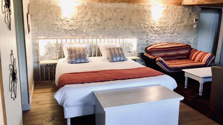 <b>Hotel The Originals Pigeonnier du Perron Room</b>. Images powered by <a href="https://www.leonardoworldwide.com/" title="Leonardo Worldwide" target="_blank">Leonardo</a>.