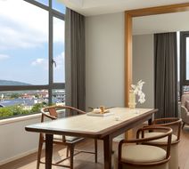 Crowne Plaza Fuchun Lakeside b Room