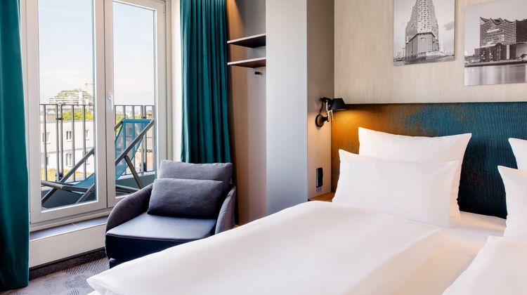 Motel One Hamburg am Michel Room