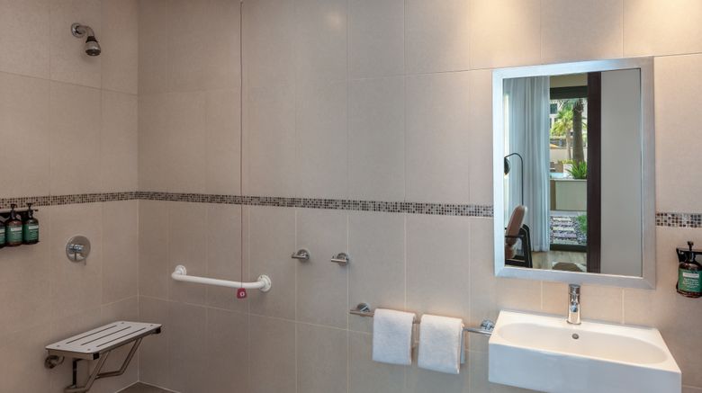 <b>Staybridge Suites Abu Dhabi Yas Island Room</b>. Images powered by <a href="https://www.leonardoworldwide.com/" title="Leonardo Worldwide" target="_blank">Leonardo</a>.