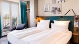 Motel One Hamburg am Michel Room