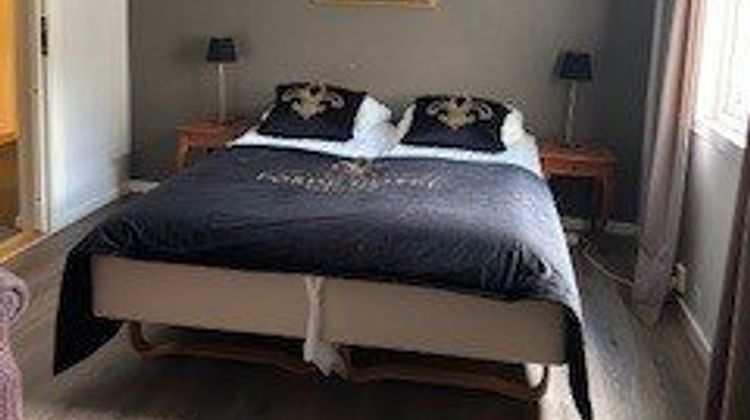 Forde Hotel Room
