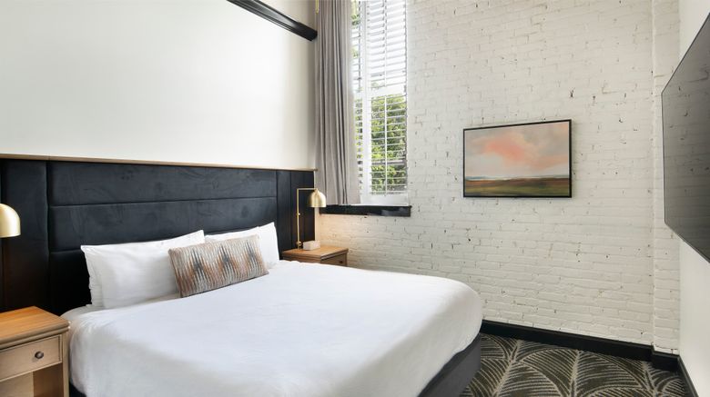<b>The Ansonborough Charleston Suite</b>. Images powered by <a href="https://www.leonardoworldwide.com/" title="Leonardo Worldwide" target="_blank">Leonardo</a>.