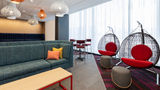 Tru by Hilton Montreal Centre-ville Lobby