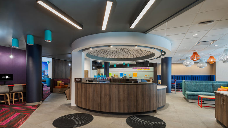 <b>Tru by Hilton Montreal Centre-ville Lobby</b>. Images powered by <a href="https://www.leonardoworldwide.com/" title="Leonardo Worldwide" target="_blank">Leonardo</a>.
