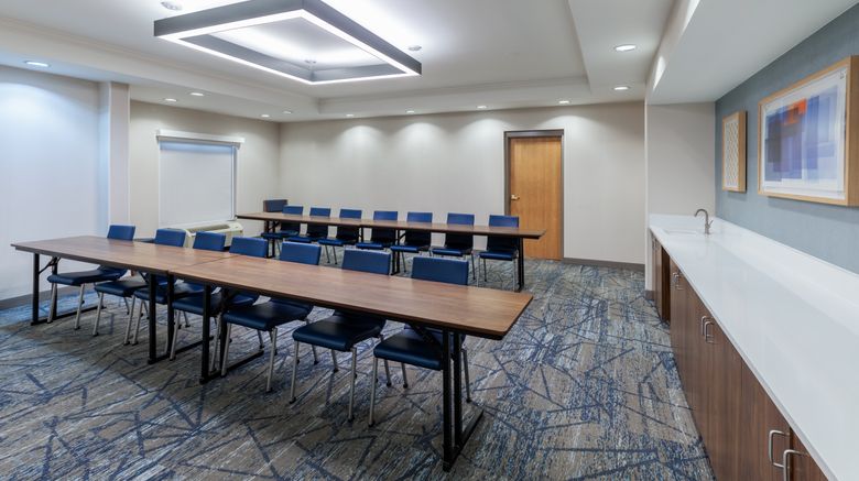 <b>Holiday Inn Express & Suites Meeting</b>. Images powered by <a href="https://www.leonardoworldwide.com/" title="Leonardo Worldwide" target="_blank">Leonardo</a>.