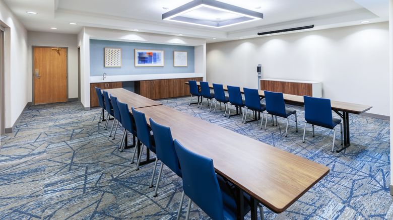 <b>Holiday Inn Express & Suites Meeting</b>. Images powered by <a href="https://www.leonardoworldwide.com/" title="Leonardo Worldwide" target="_blank">Leonardo</a>.