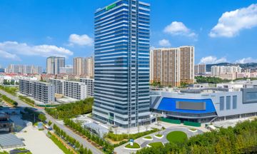 Holiday Inn Exp Oriental Colorful City