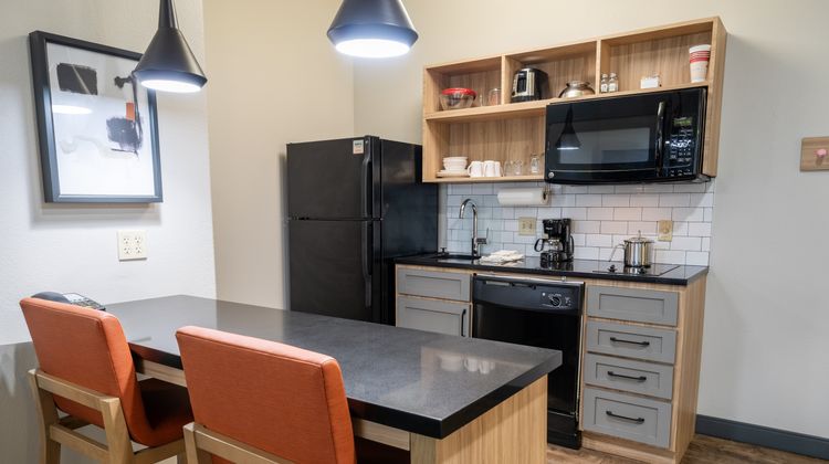 Candlewood Suites Deer Park Room