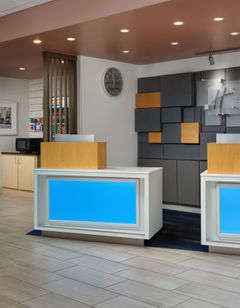 Holiday Inn Express & Suites Brunswick