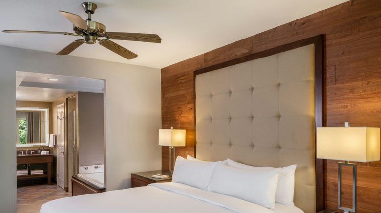 <b>Sheraton Lakeside Terrace Villas Room</b>. Images powered by <a href="https://www.leonardoworldwide.com/" title="Leonardo Worldwide" target="_blank">Leonardo</a>.