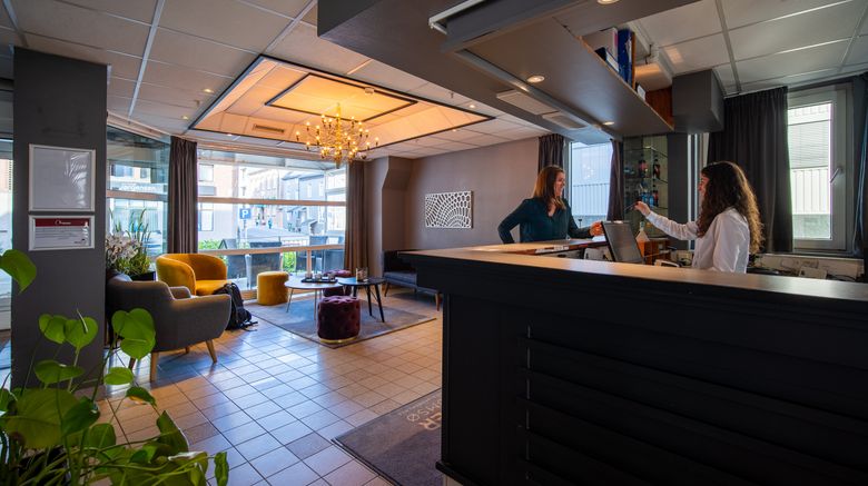 <b>First Hotel Amalie Lobby</b>. Images powered by <a href="https://www.leonardoworldwide.com/" title="Leonardo Worldwide" target="_blank">Leonardo</a>.