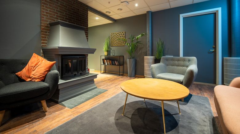 <b>First Hotel Amalie Lobby</b>. Images powered by <a href="https://www.leonardoworldwide.com/" title="Leonardo Worldwide" target="_blank">Leonardo</a>.