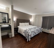 Red Roof Inn Austin - Round Rock Room