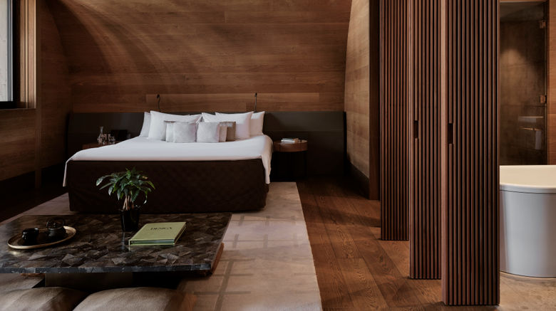 <b>The Chedi Andermatt Suite</b>. Images powered by <a href="https://www.leonardoworldwide.com/" title="Leonardo Worldwide" target="_blank">Leonardo</a>.