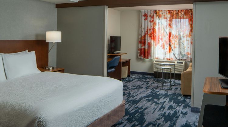 Fairfield Inn & Suites Atmore Room