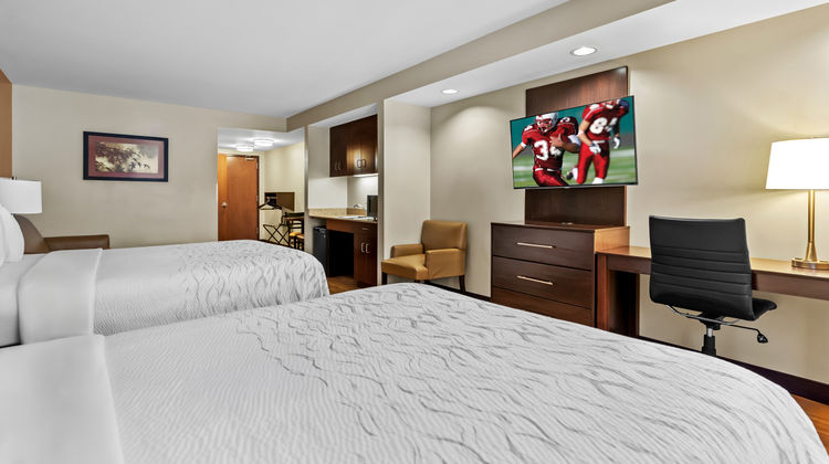 Red Roof PLUS+ & Suites Malone Suite