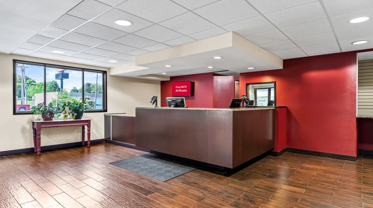 Red Roof PLUS+ & Suites Malone Lobby