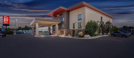 Red Roof PLUS+ & Suites Malone Exterior