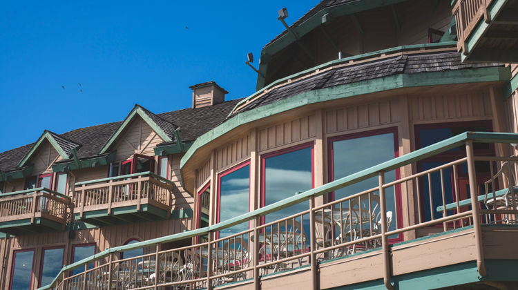 Painter's Lodge Exterior