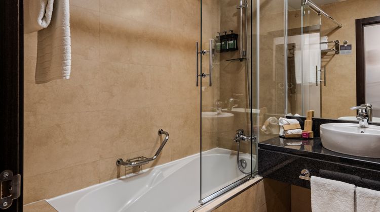 Crowne Plaza Hotel Madrid Airport Room