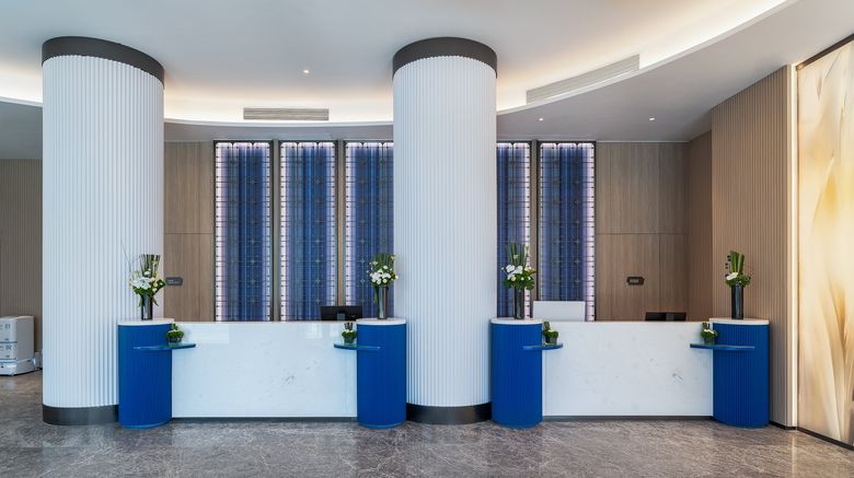 <b>Holiday Inn Exp Intl Duty Free Exterior</b>. Images powered by <a href="https://www.leonardoworldwide.com/" title="Leonardo Worldwide" target="_blank">Leonardo</a>.