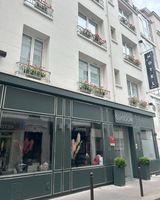 Hotel Glasgow Monceau by Patrick Hayat