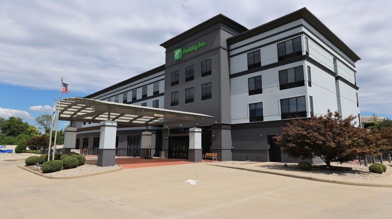 Holiday Inn St Louis/Fairview Heights Exterior. Images powered by <a href="https://www.leonardoworldwide.com" target="_blank" rel="noopener">Leonardo</a>.