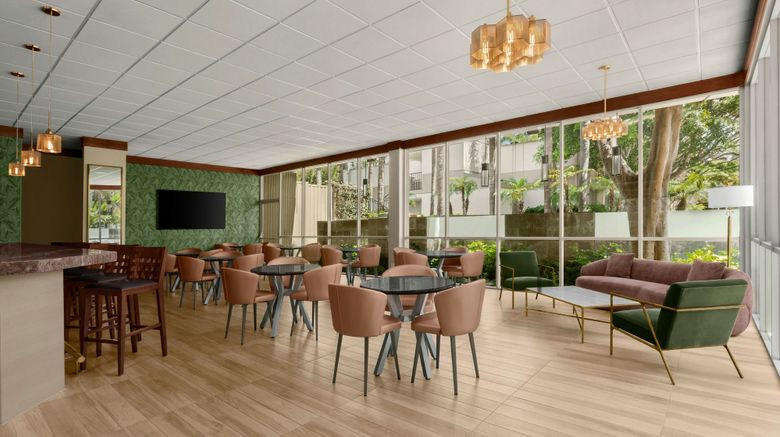<b>Sheraton La Jolla Hotel Restaurant</b>. Images powered by <a href="https://www.leonardoworldwide.com/" title="Leonardo Worldwide" target="_blank">Leonardo</a>.