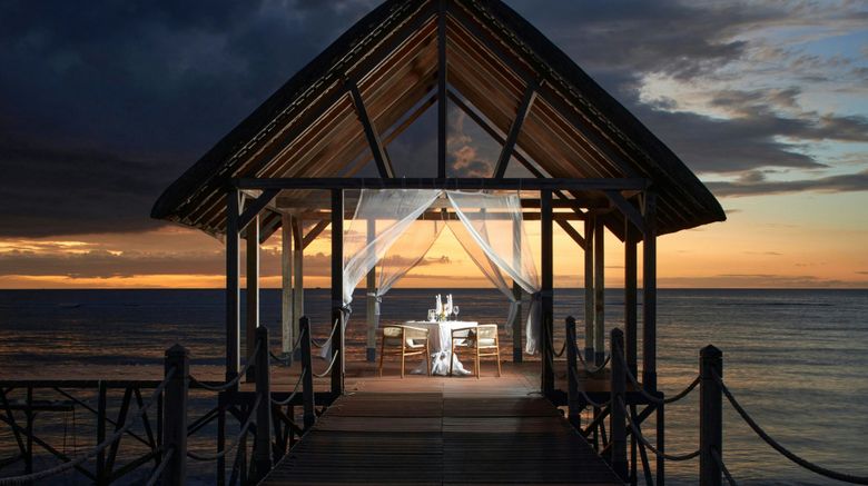 <b>Le Meridien Ile Maurice Restaurant</b>. Images powered by <a href="https://www.leonardoworldwide.com/" title="Leonardo Worldwide" target="_blank">Leonardo</a>.