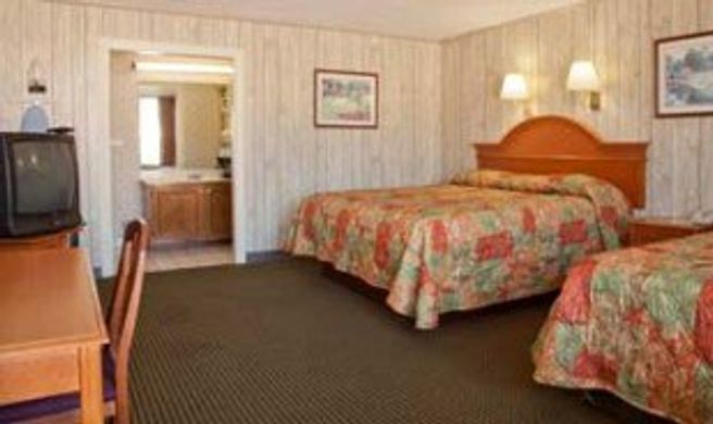 Mount Vernon Inn Room