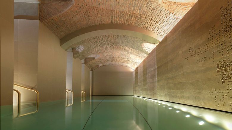 <b>Four Seasons Hotel Milano Pool</b>. Images powered by <a href="https://www.leonardoworldwide.com/" title="Leonardo Worldwide" target="_blank">Leonardo</a>.