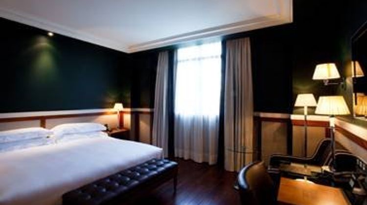 Hotel 1898 Room