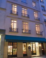 Des Deux Iles Hotel