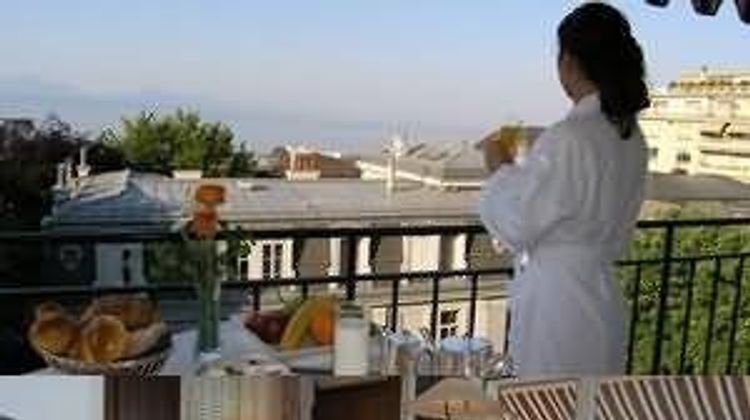 Elite Hotel Room