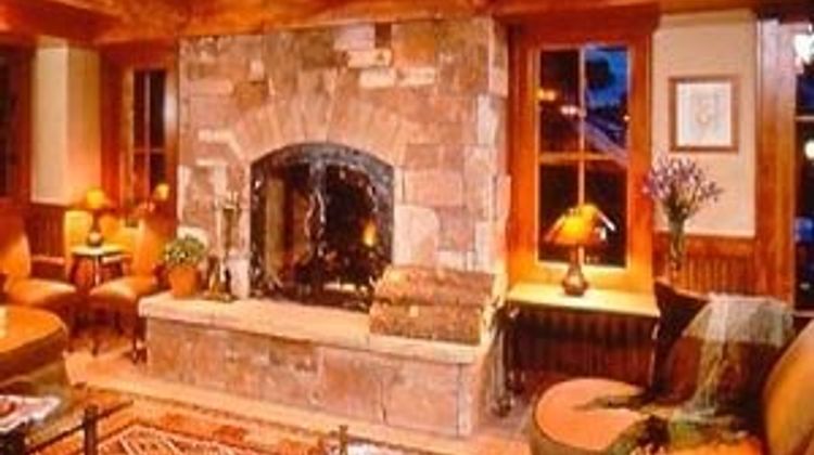 Inn at Lost Creek Lobby