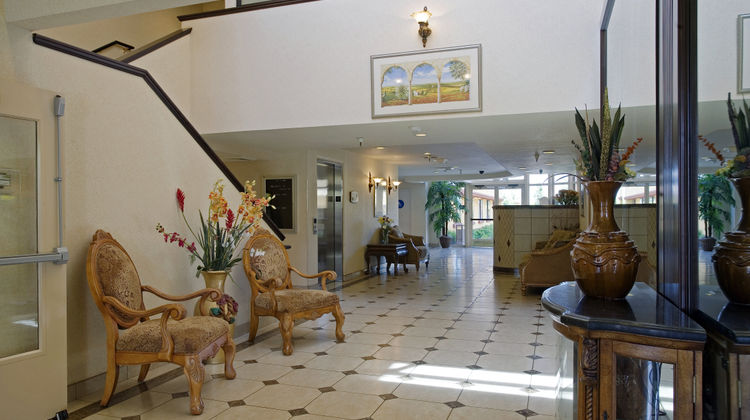 Holiday Inn Sacramento Rancho Cordova Lobby