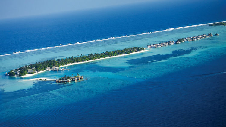 Four Seasons Resort at Kuda Huraa Exterior