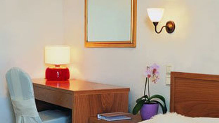 Amarilia Hotel Room
