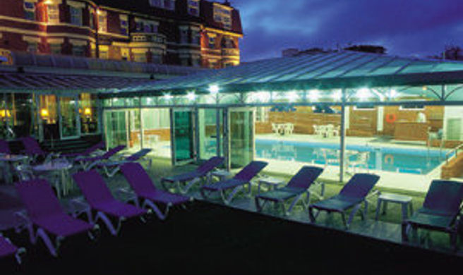 The Applewood Hotel Exterior