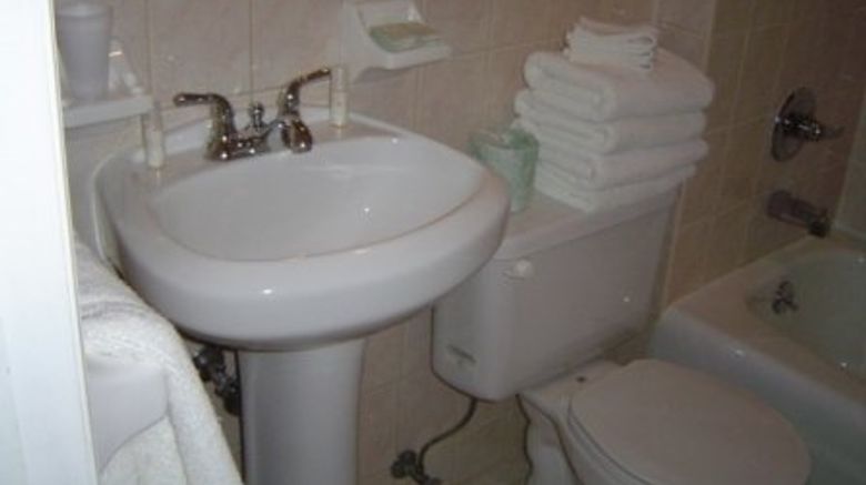<b>Hotel St James Room</b>. Images powered by <a href="https://www.leonardoworldwide.com/" title="Leonardo Worldwide" target="_blank">Leonardo</a>.