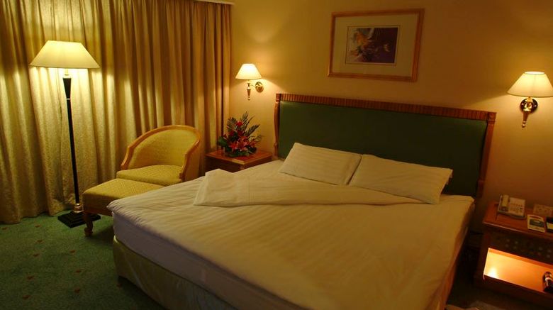 <b>Celebrity International Grand Hotel Room</b>. Images powered by <a href="https://www.leonardoworldwide.com/" title="Leonardo Worldwide" target="_blank">Leonardo</a>.