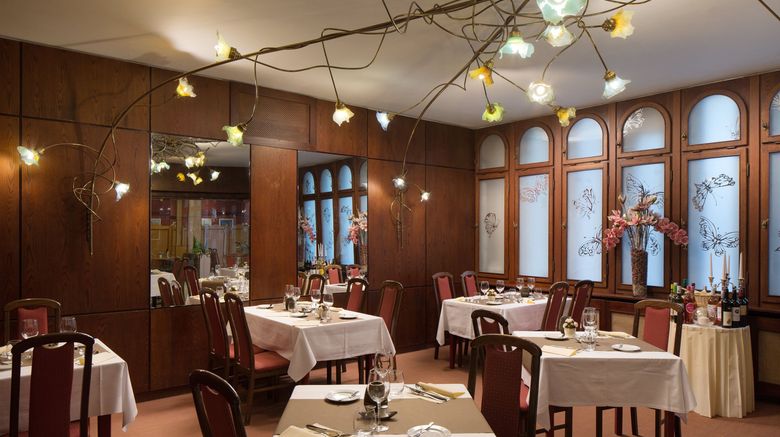 <b>Hotel Benczur Restaurant</b>. Images powered by <a href="https://www.leonardoworldwide.com/" title="Leonardo Worldwide" target="_blank">Leonardo</a>.